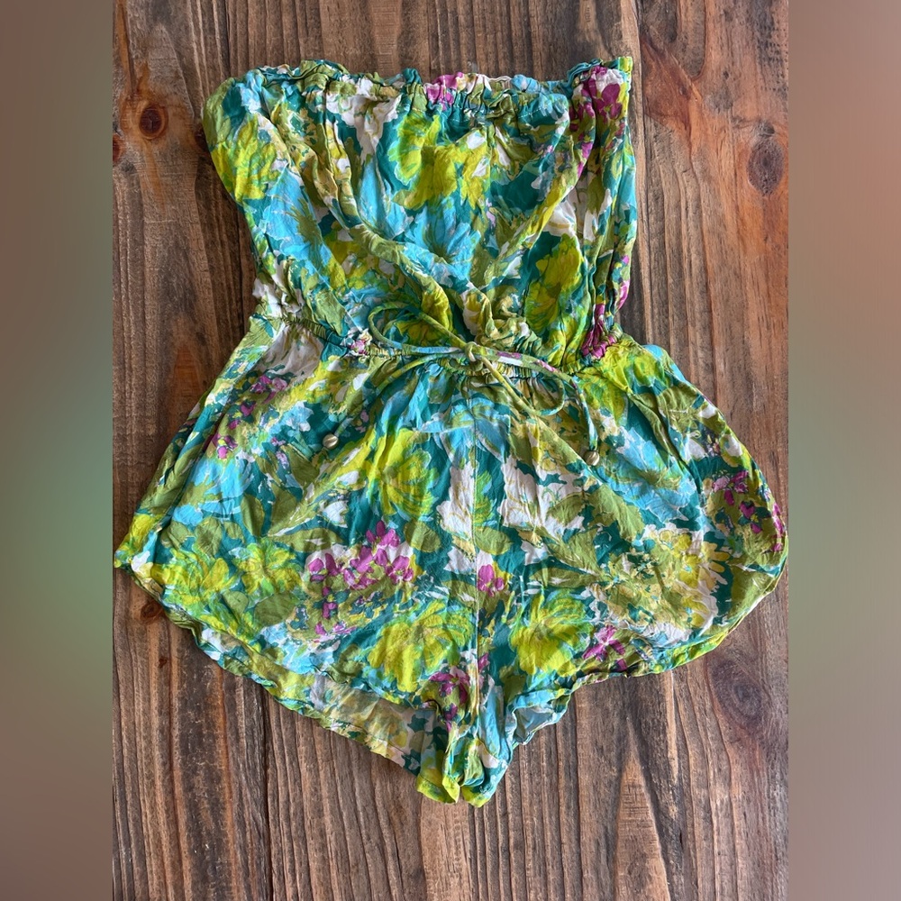 Le salty label romper